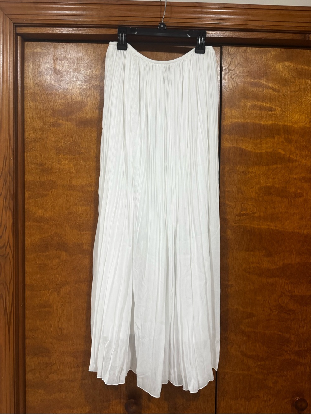 H&M White Pleated Maxi Skirt Size Medium NWT